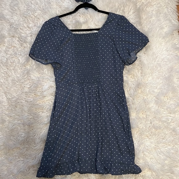 Abercrombie and Fitch NWOT Dusty Blue Dress (Matching Scrunchie) - Picture 5 of 5